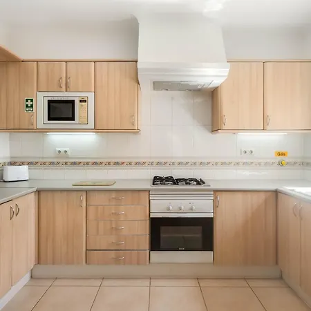 2 Bedroom At Gramacho Golf Course * Estombar