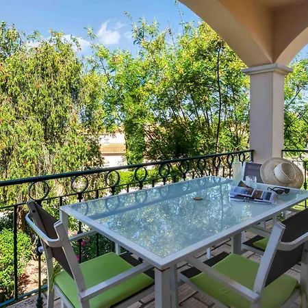 Apartment 2 Bedroom At Gramacho Golf Course Estombar